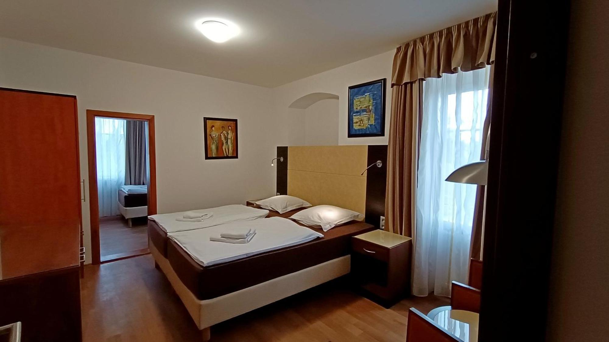 Apartments Gato Karlovy Vary Dalovice 外观 照片