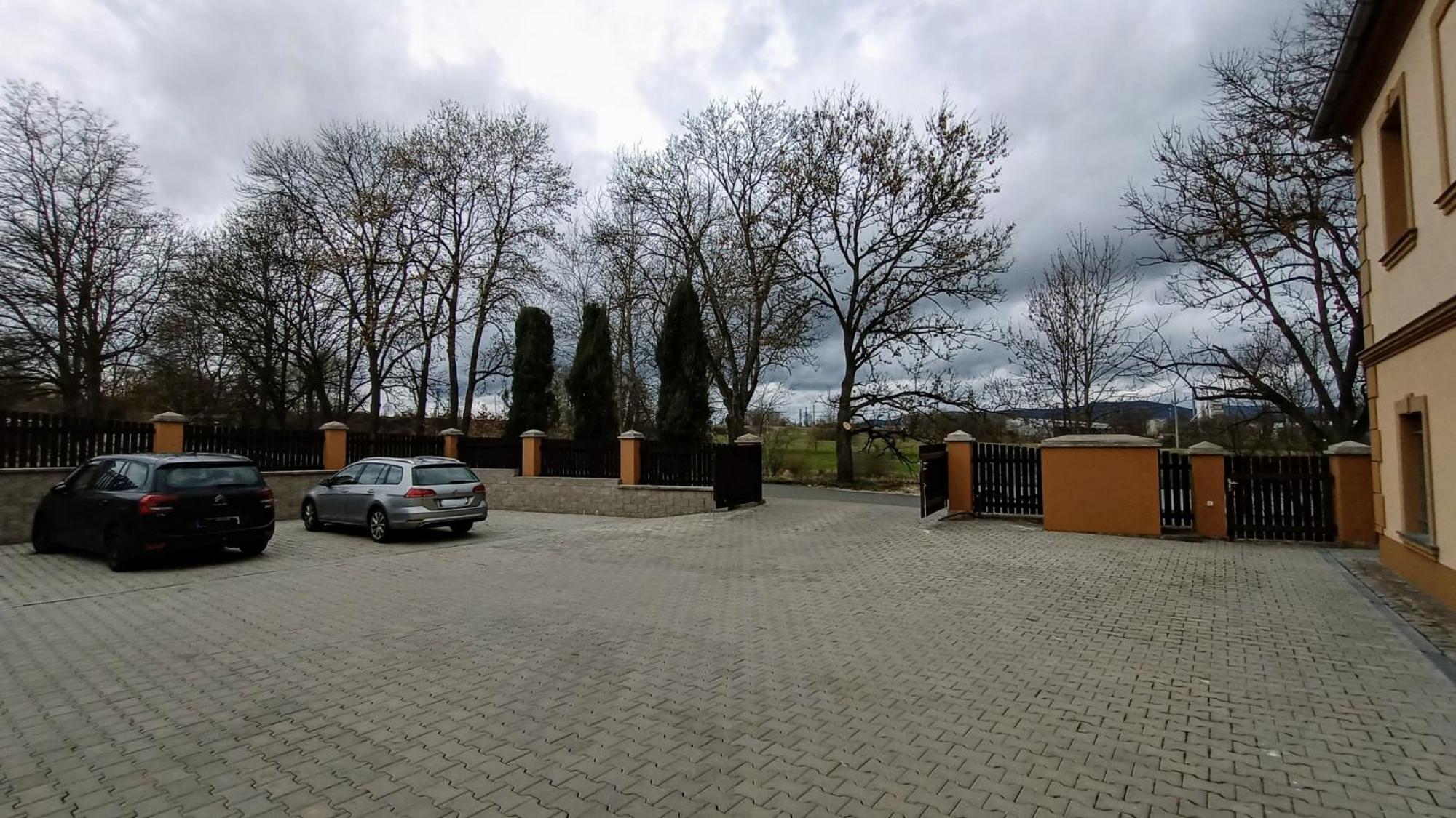 Apartments Gato Karlovy Vary Dalovice 外观 照片