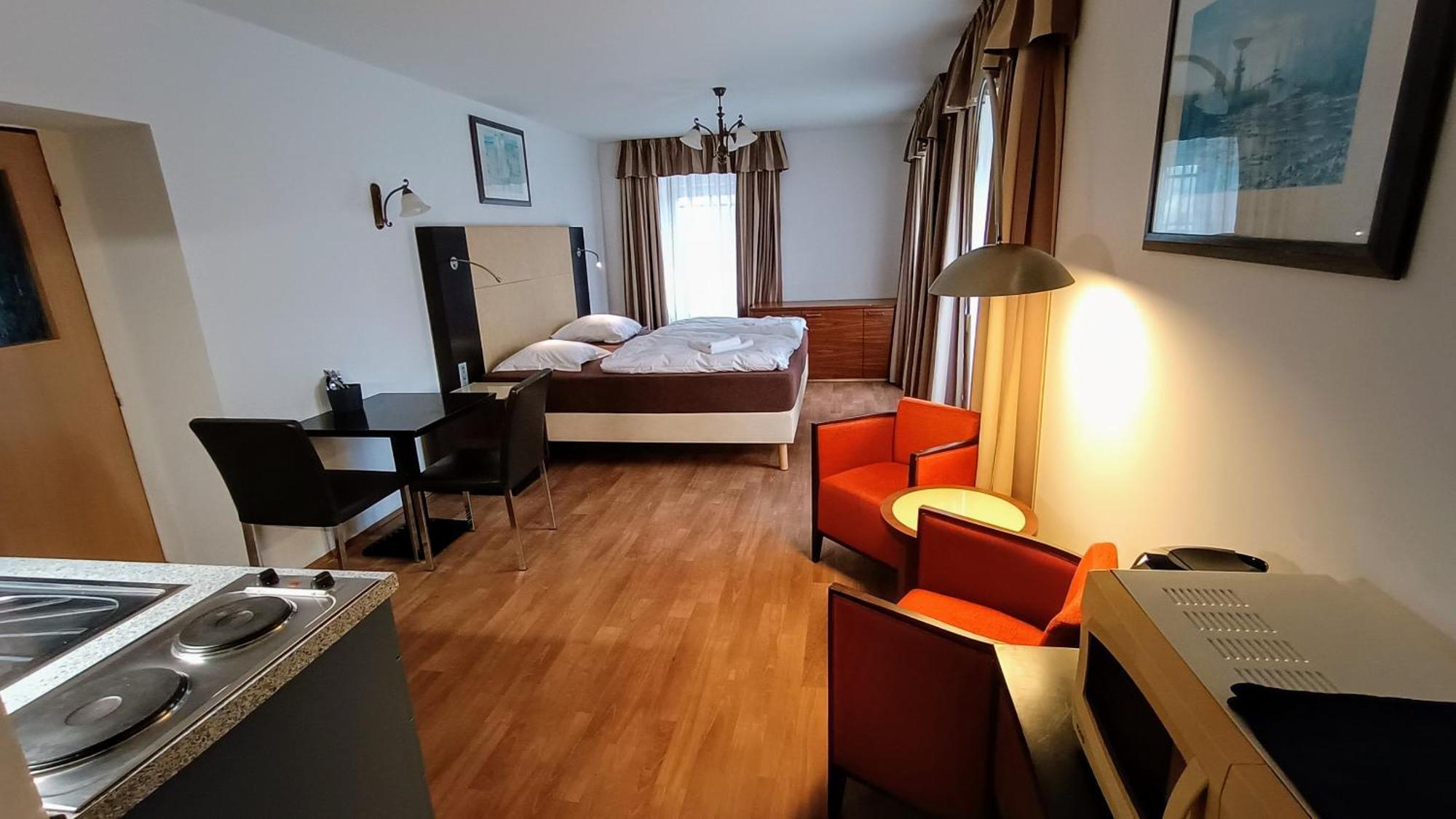 Apartments Gato Karlovy Vary Dalovice 外观 照片