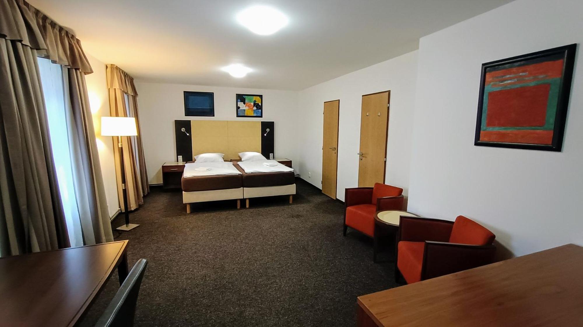 Apartments Gato Karlovy Vary Dalovice 外观 照片