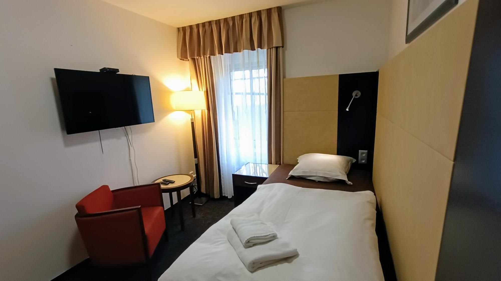 Apartments Gato Karlovy Vary Dalovice 外观 照片