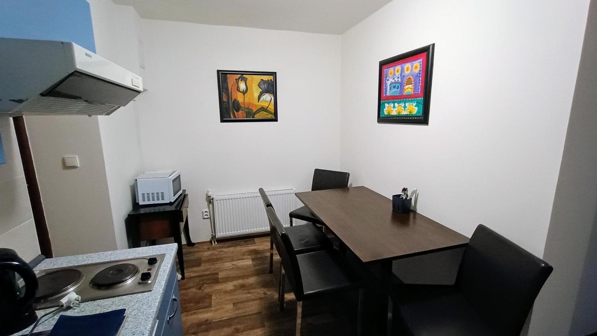 Apartments Gato Karlovy Vary Dalovice 外观 照片